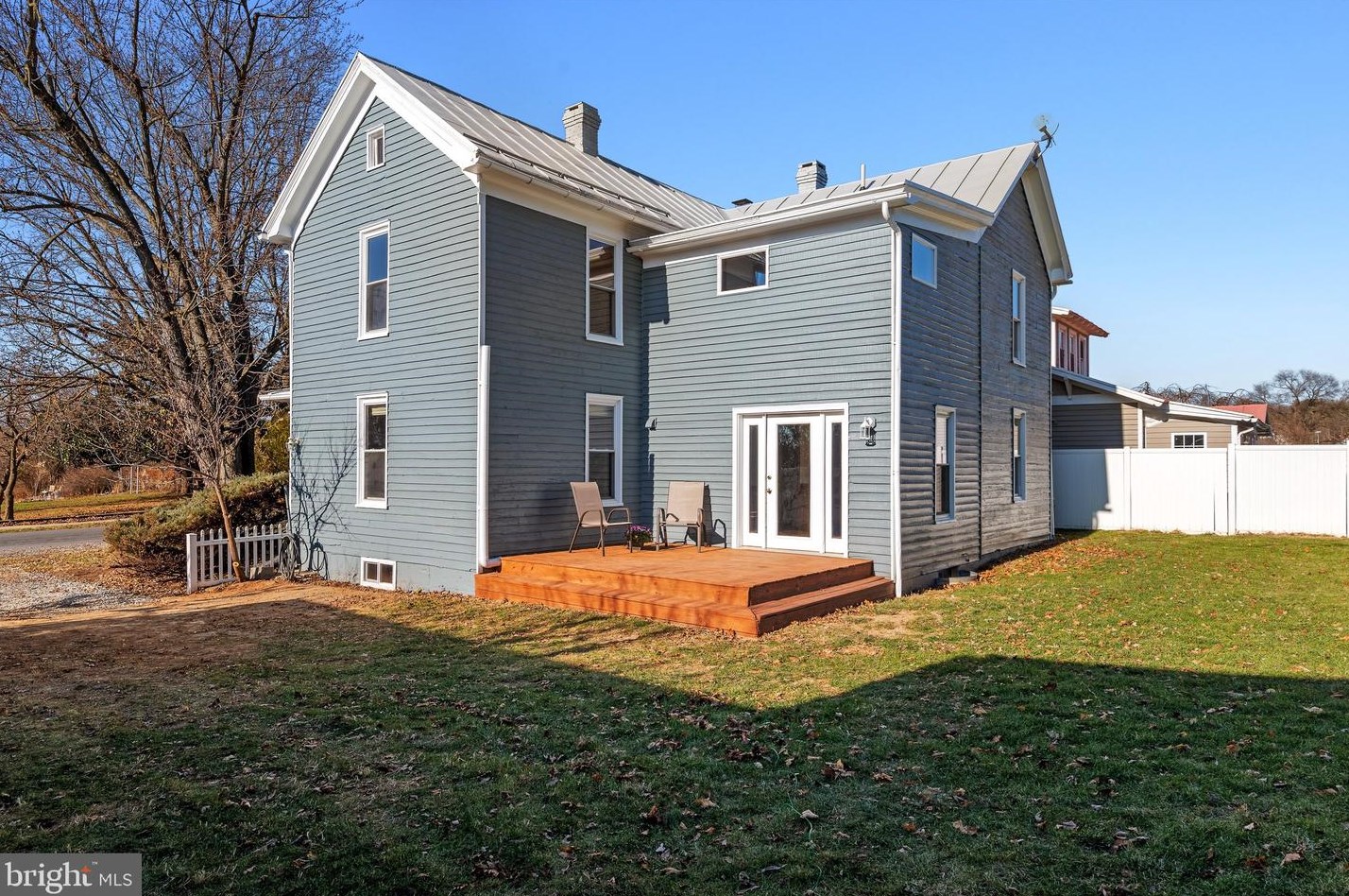 202 Shenandoah Ave, Edinburg VA  exterior