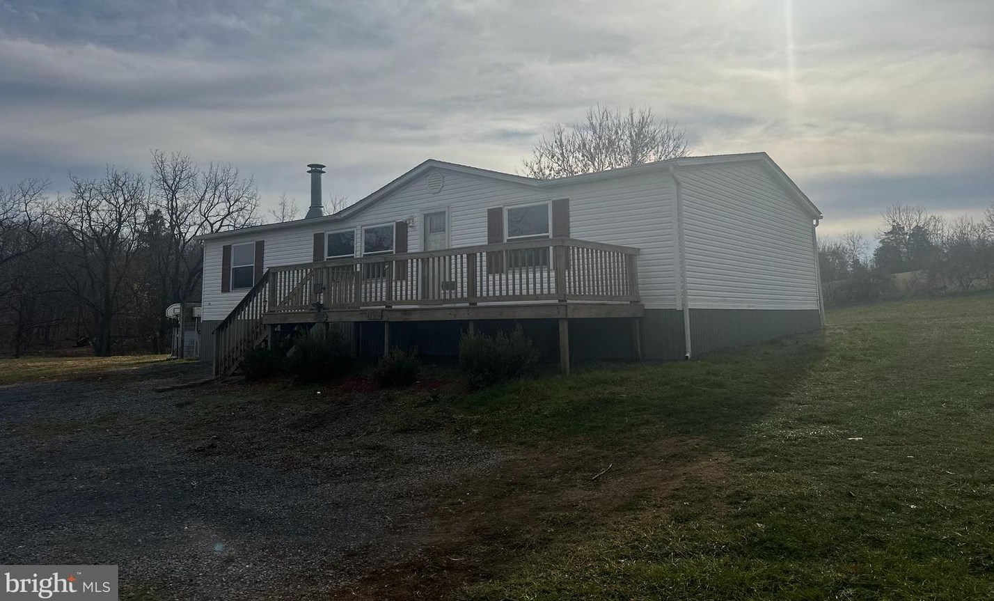 1172 Headley Rd, Maurertown, VA 22644
