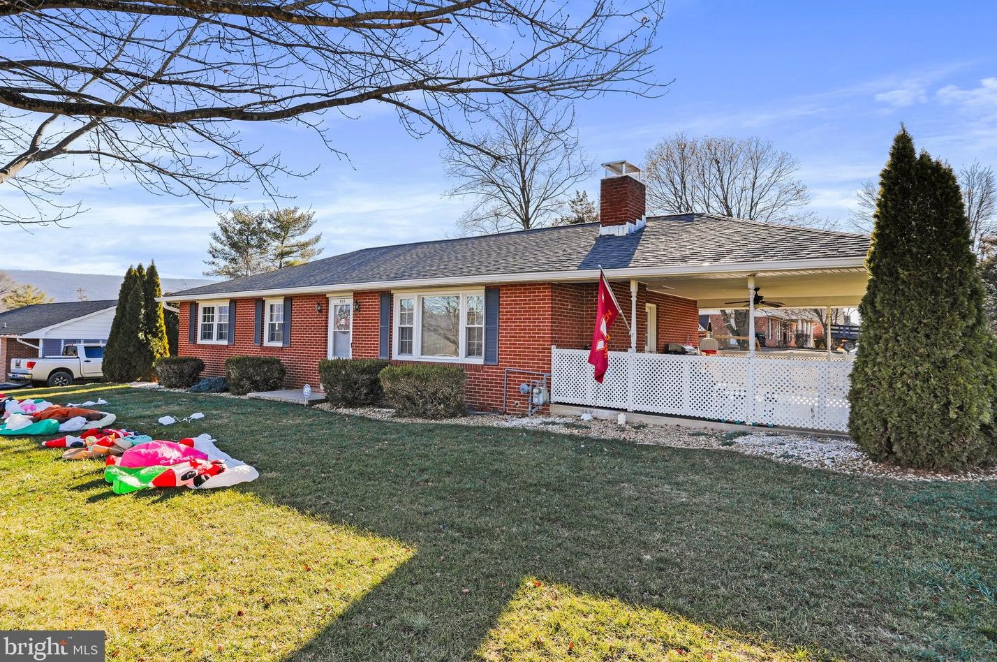 406 Hollingsworth Rd, Woodstock, VA 22664
