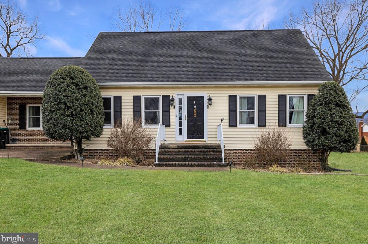 309 Meghann Dr, Woodstock, VA 22664
