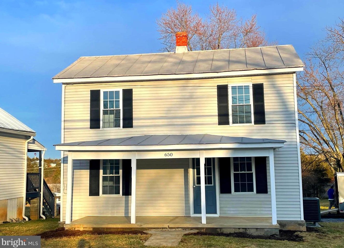 650 Capon St, Strasburg, VA 22657-1153