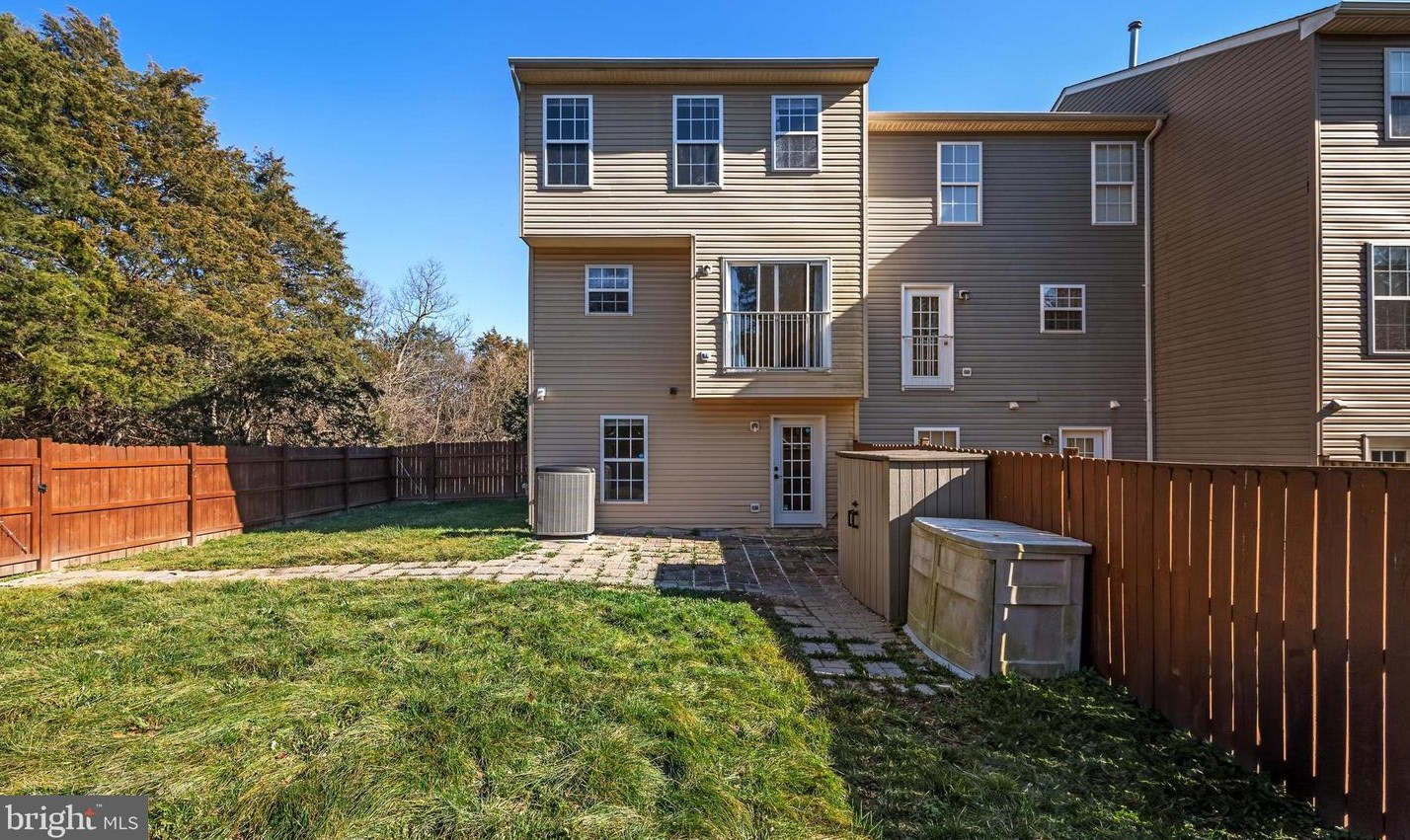 511 Frontier Fort Ln, Strasburg, VA 22657