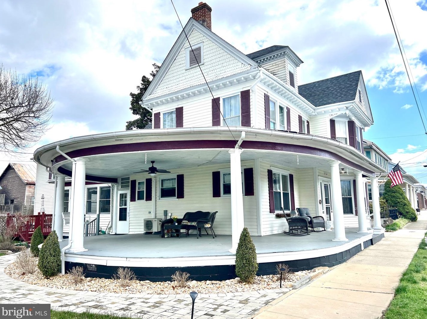 102 High St, Edinburg VA  22824-3084 exterior