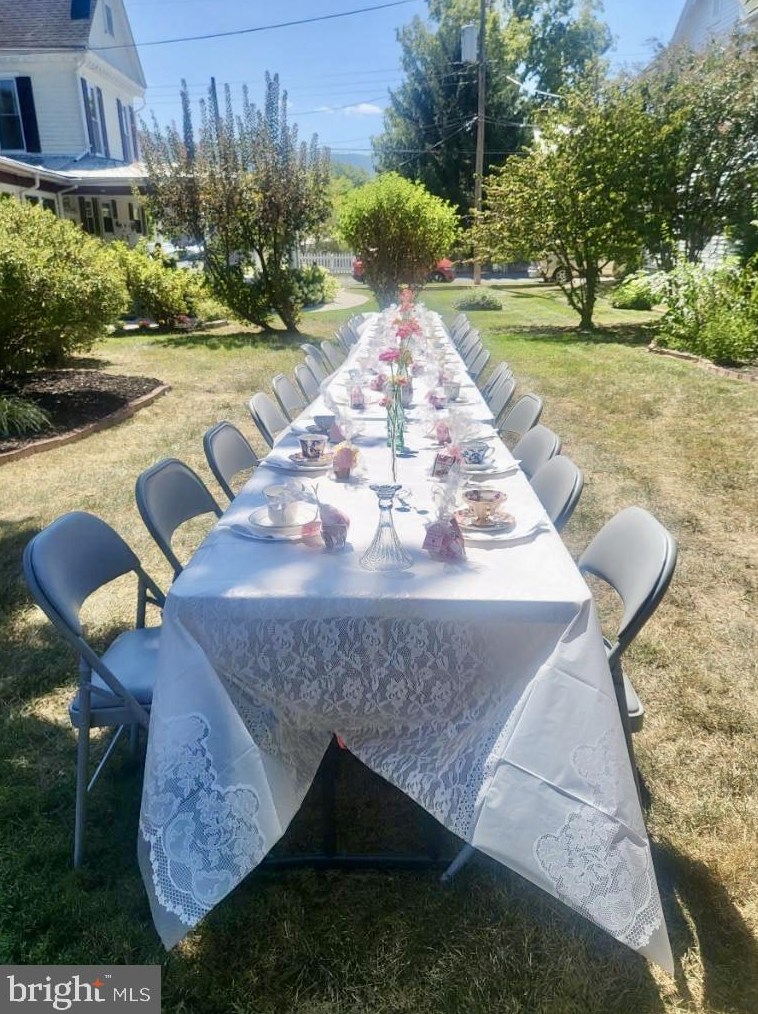 102 High St, Edinburg VA  22824-3084 exterior