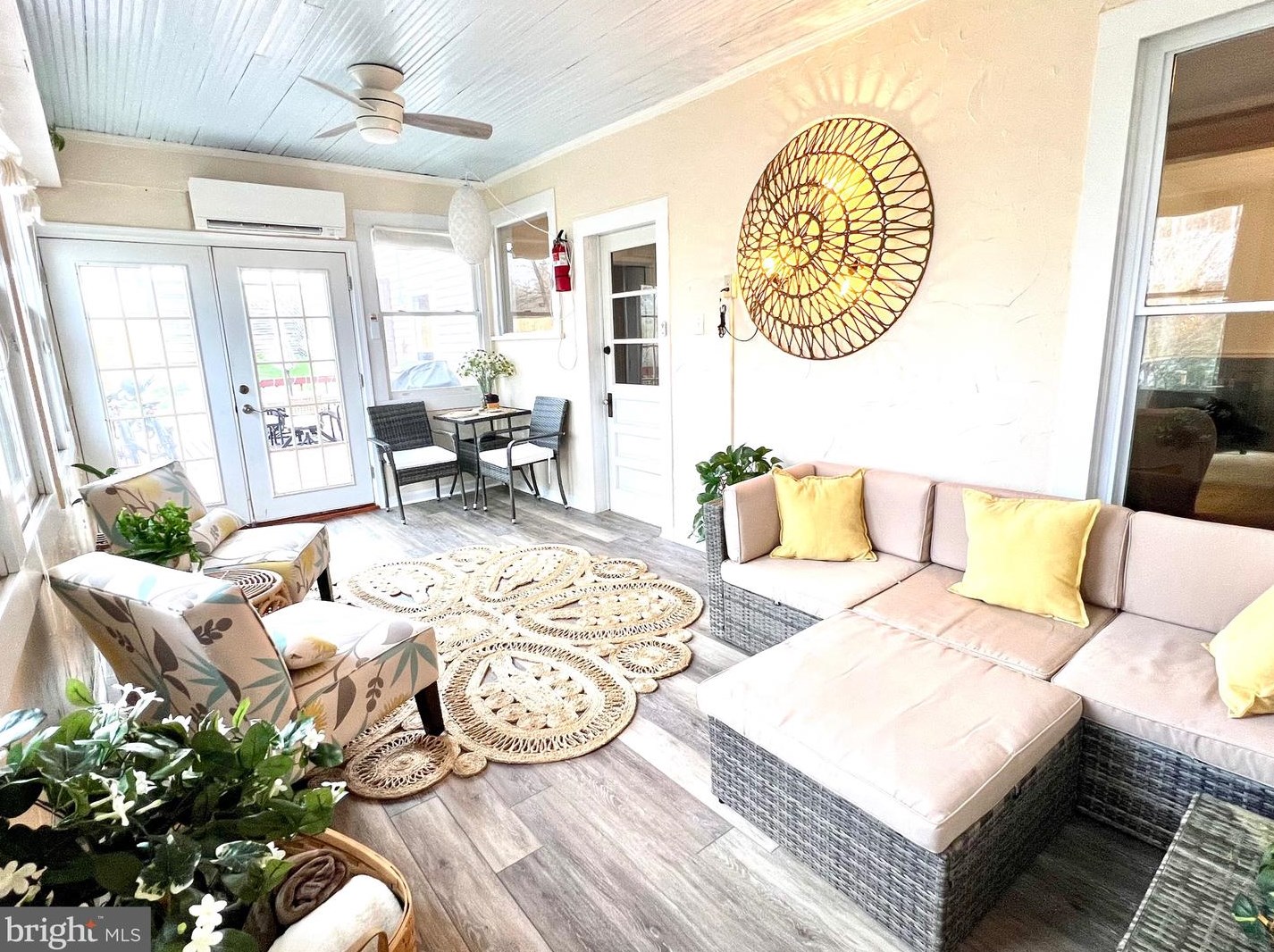 102 High St, Edinburg VA  22824-3084 exterior