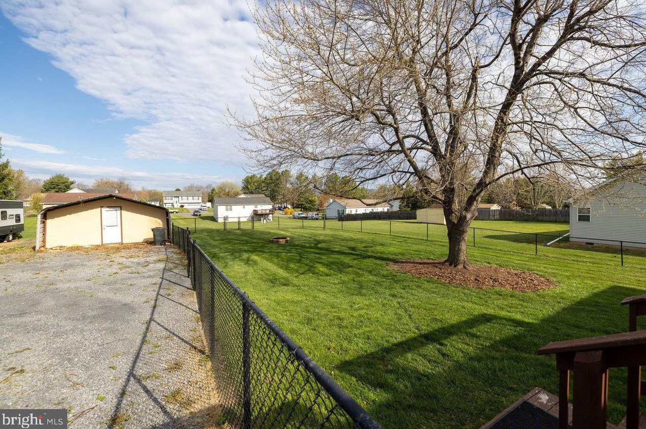 243 Massanutten Dr, Edinburg VA  22824-3022 exterior