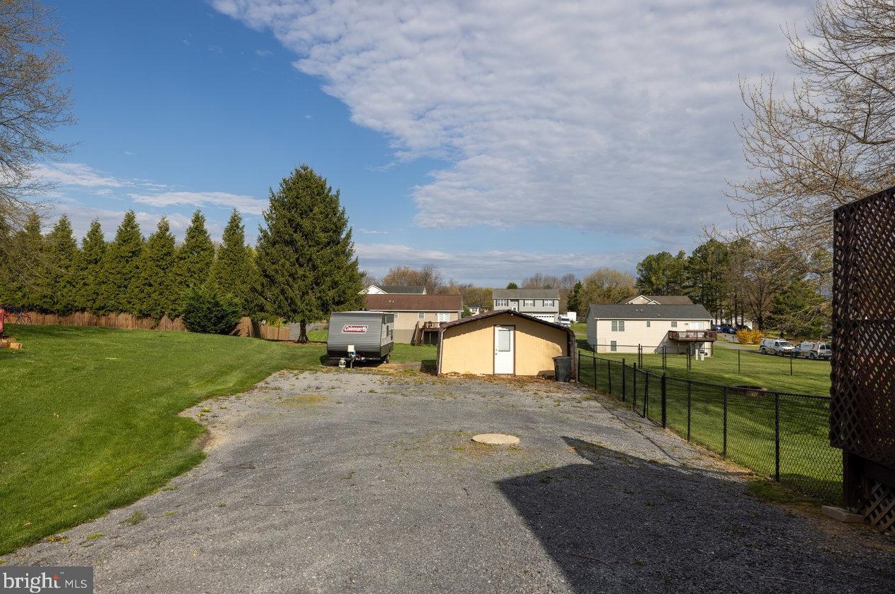 243 Massanutten Dr, Edinburg VA  22824-3022 exterior