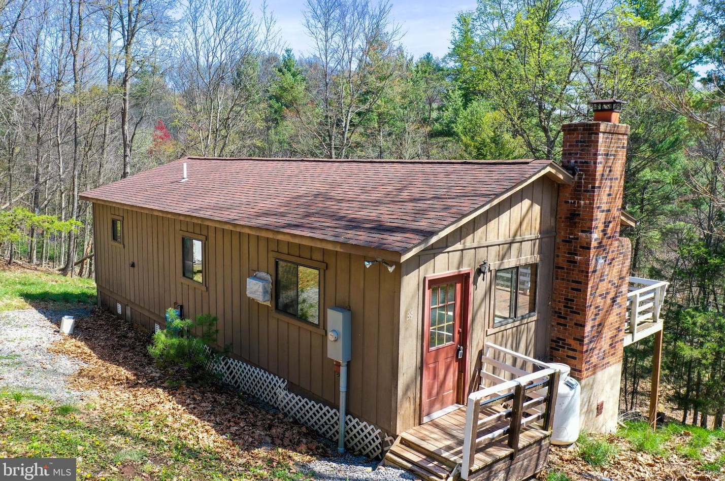 38 Judd Ln, Mount Jackson, VA 22842
