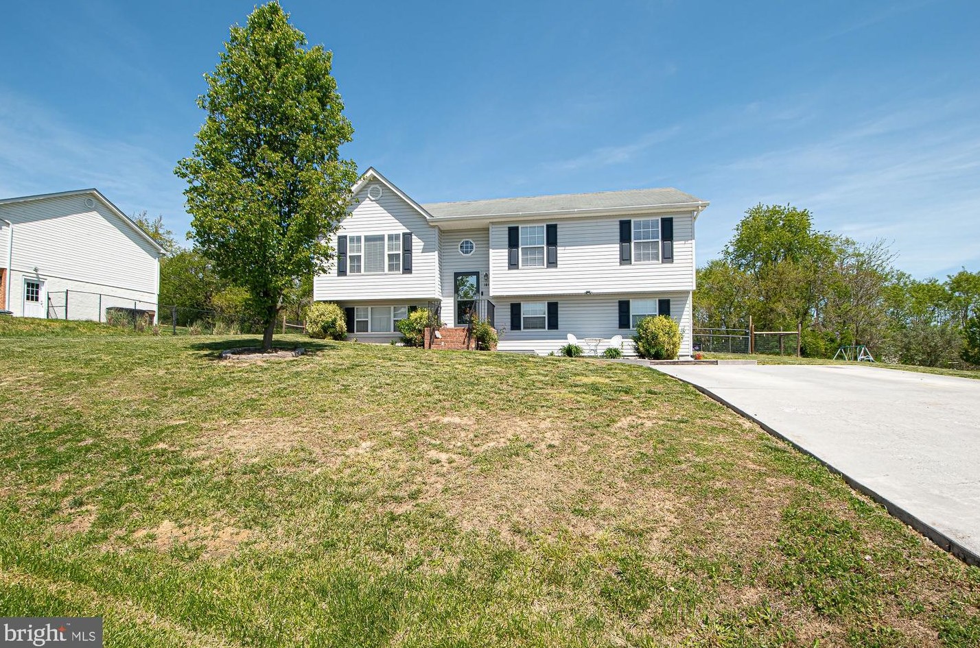 101 Silver Ct, Maurertown, VA 22644-2697