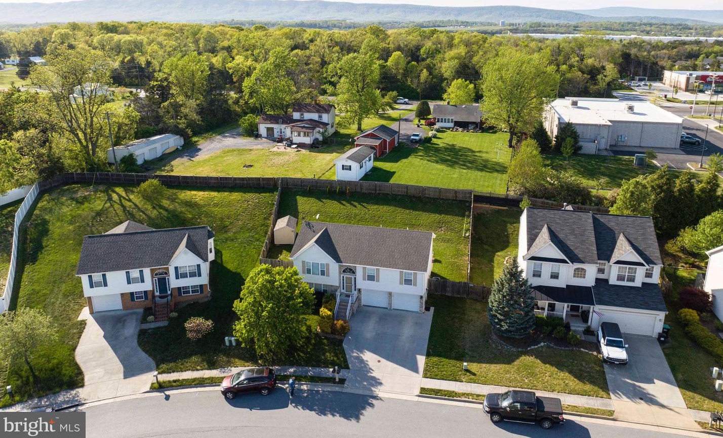 168 Aden Dr, Strasburg, VA 22657-5281