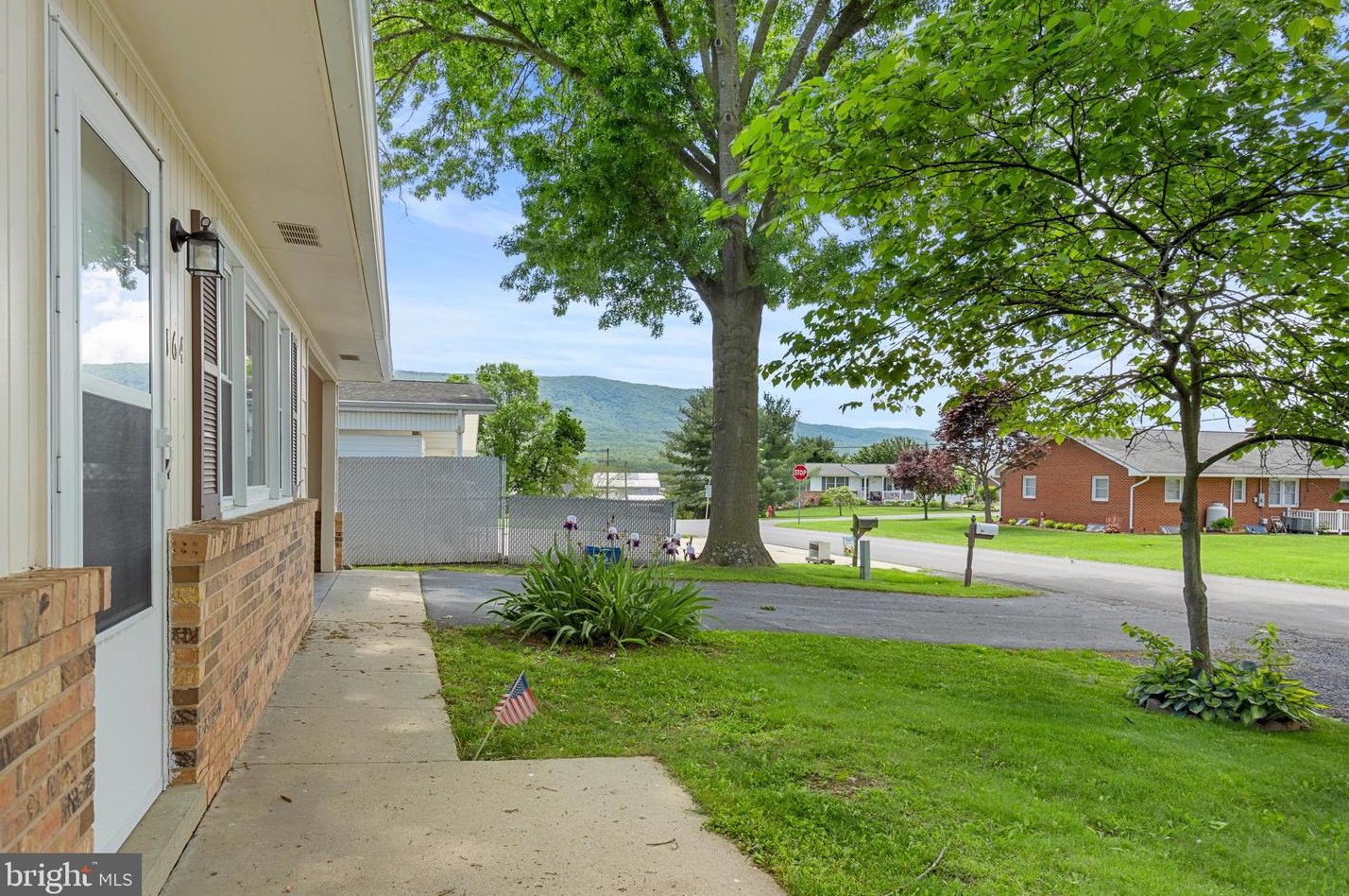 164 Maple Ave, Mount Jackson, VA 22842-9527