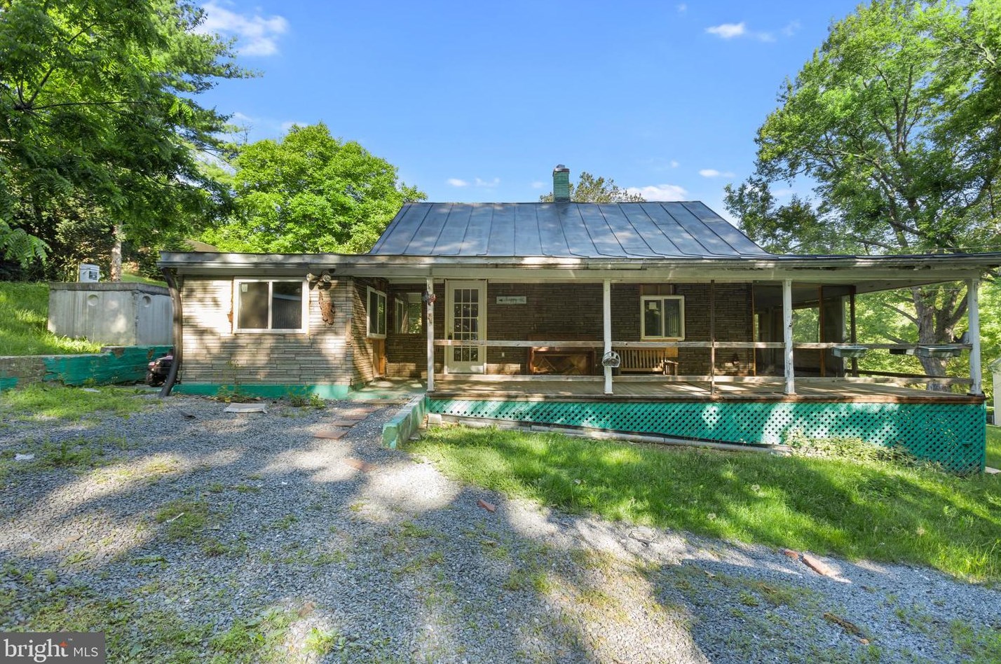 881 Water St, Edinburg, VA 22824