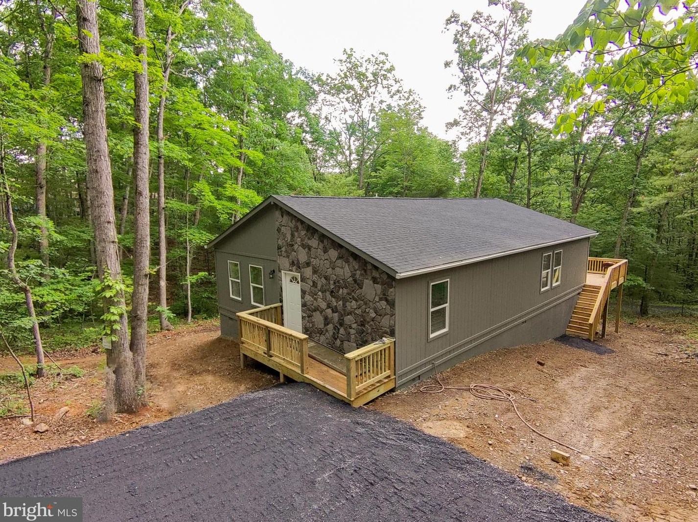 540 Sycamore Rd, Mount Jackson, VA 22842-3432