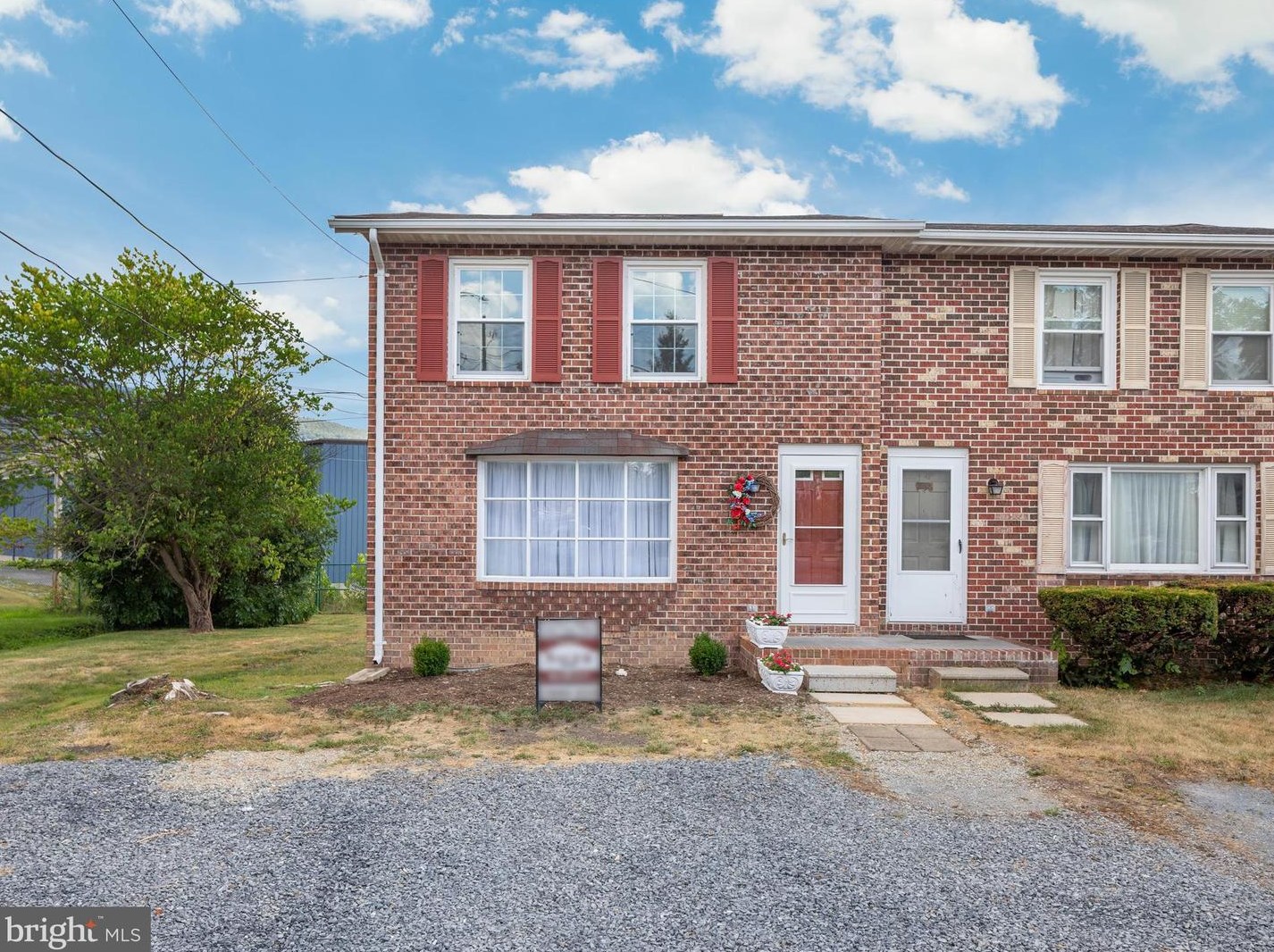 954 Jackson St, Strasburg, VA 22657