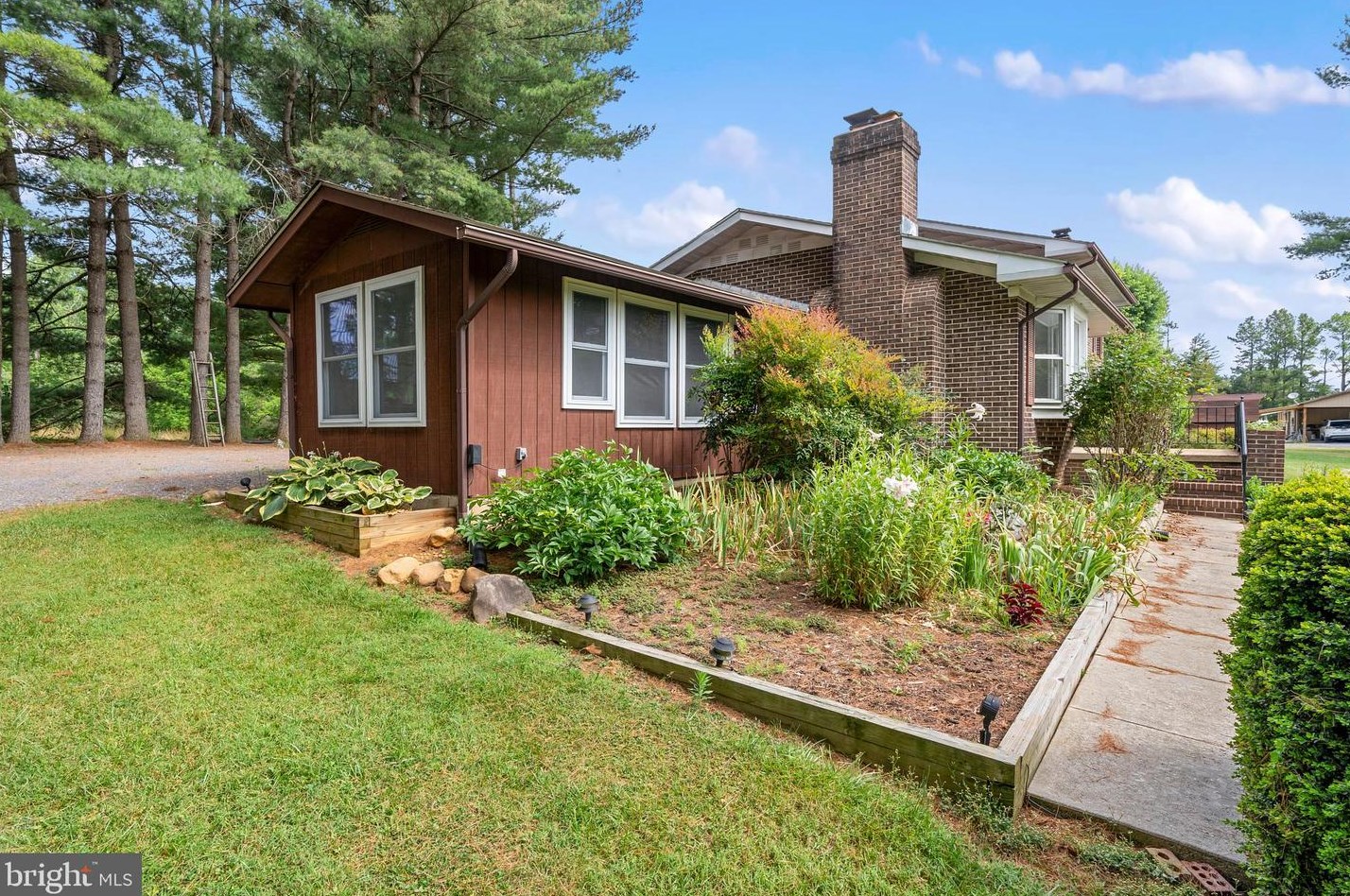 85 Scott Ln, Edinburg, VA 22824