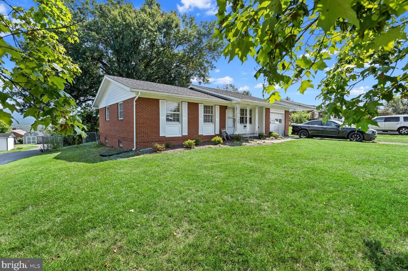 348 Logan Cir, Woodstock, VA 22664