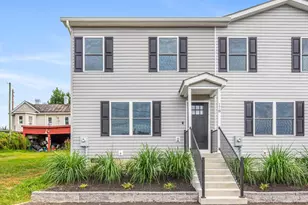 178 Bank St, Mount Jackson, VA 22842 - Photo 2