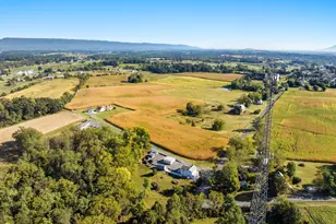 758 Honeysuckle Ave, Woodstock, VA 22664 - Photo 22