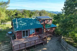 100 Wolfs Ln, Fort Valley, VA 22652 - Photo 6