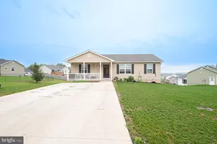 21 Lilleigh Ct, Maurertown, VA 22644 - Photo 2