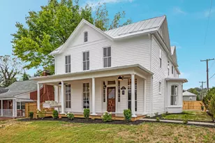 239 N Church St, Woodstock, VA 22664 - Photo 2