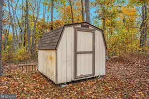 875 Hunter Ln, Edinburg, VA 22824 - Photo 10