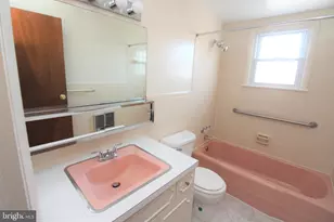 303 Shenandoah Ave, Edinburg, VA 22824 - Photo 8