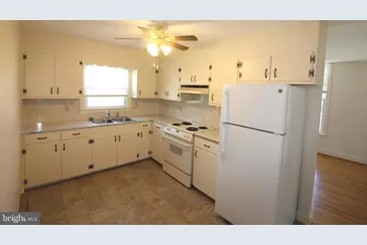 303 Shenandoah Avenue #4, Edinburg, VA 22824 - Photo 4