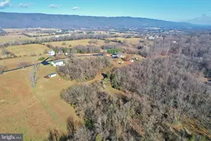 522 Manor Hill Dr, Toms Brook, VA 22660 - Photo 10