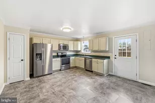 102 Kadies Ln, Edinburg, VA 22824 - Photo 2