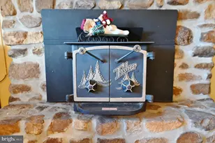 2148 Alonzaville Rd, Woodstock, VA 22664 - Photo 12