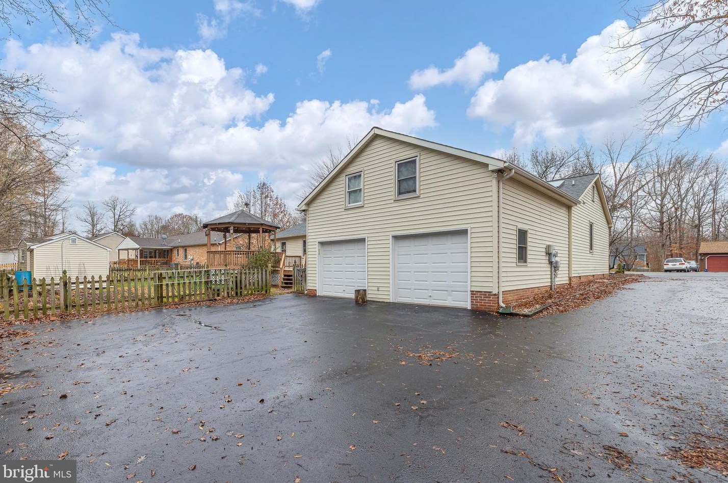 10715 Holleybrooke Dr, Spotsylvania, VA 22553