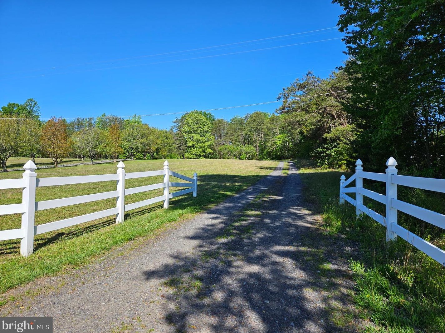 7317 River Rd, Fredericksburg, VA 22407