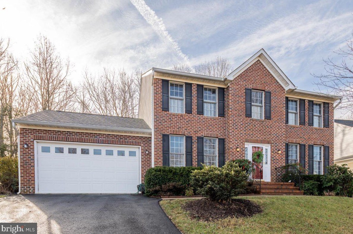 3718 Winding Hollow Dr, Fredericksburg, VA 22408