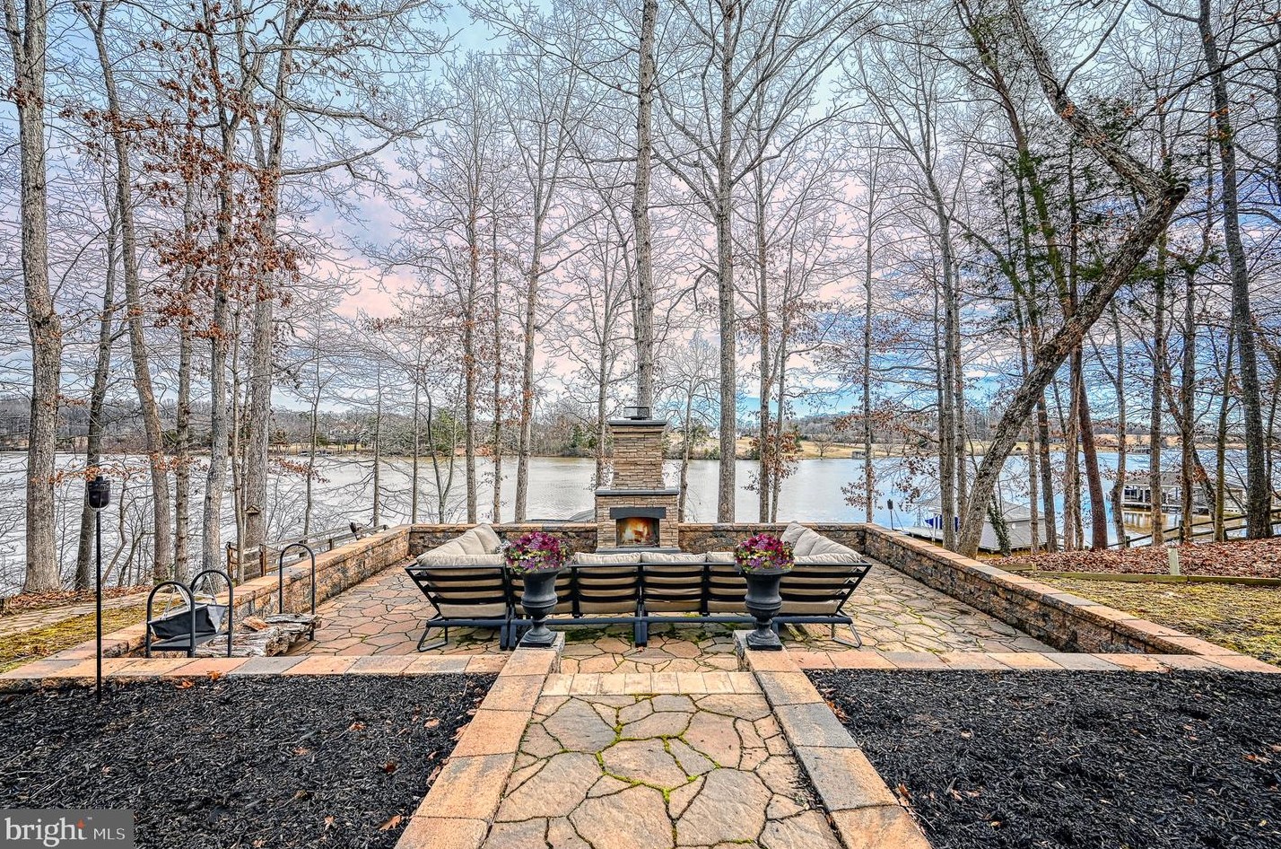 7311 Oakwood Dr, Madison Mills, VA 22960