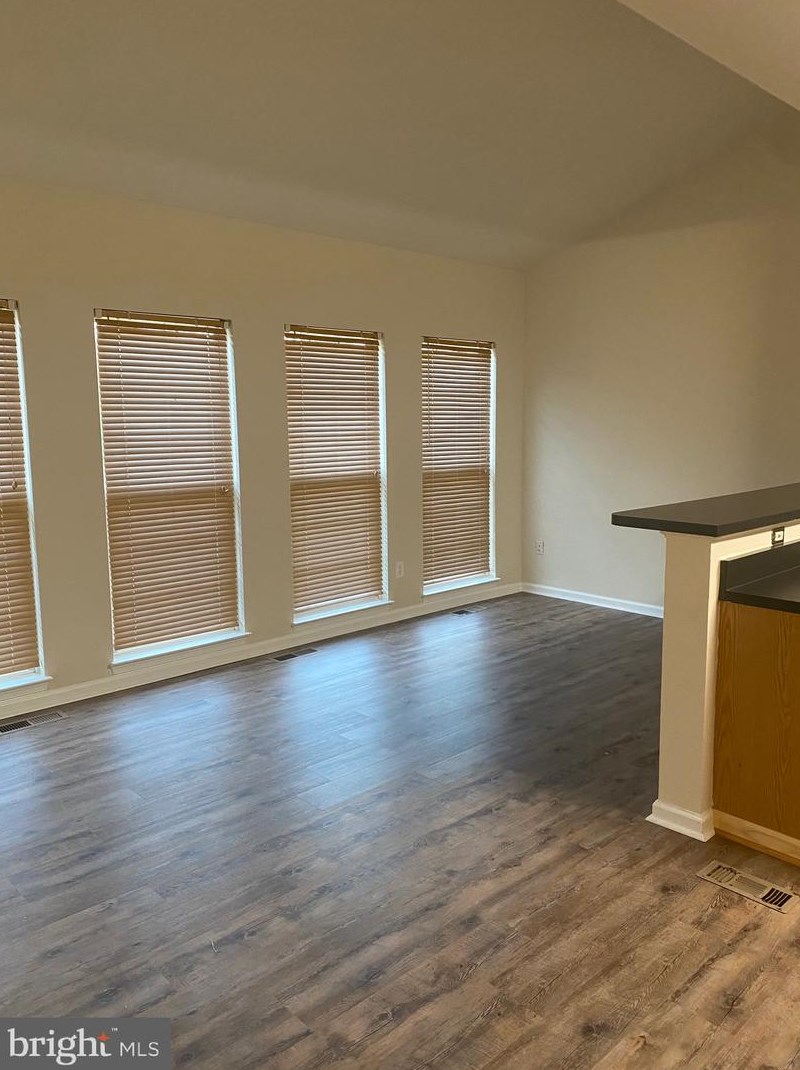 6805 S Dewey Ct, Fredericksburg, VA 22407
