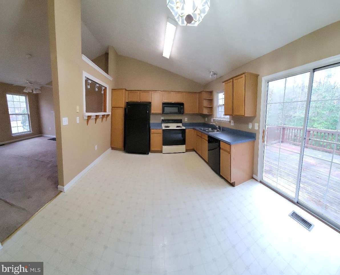 8911 Leeds Ct, Fredericksburg, VA 22408