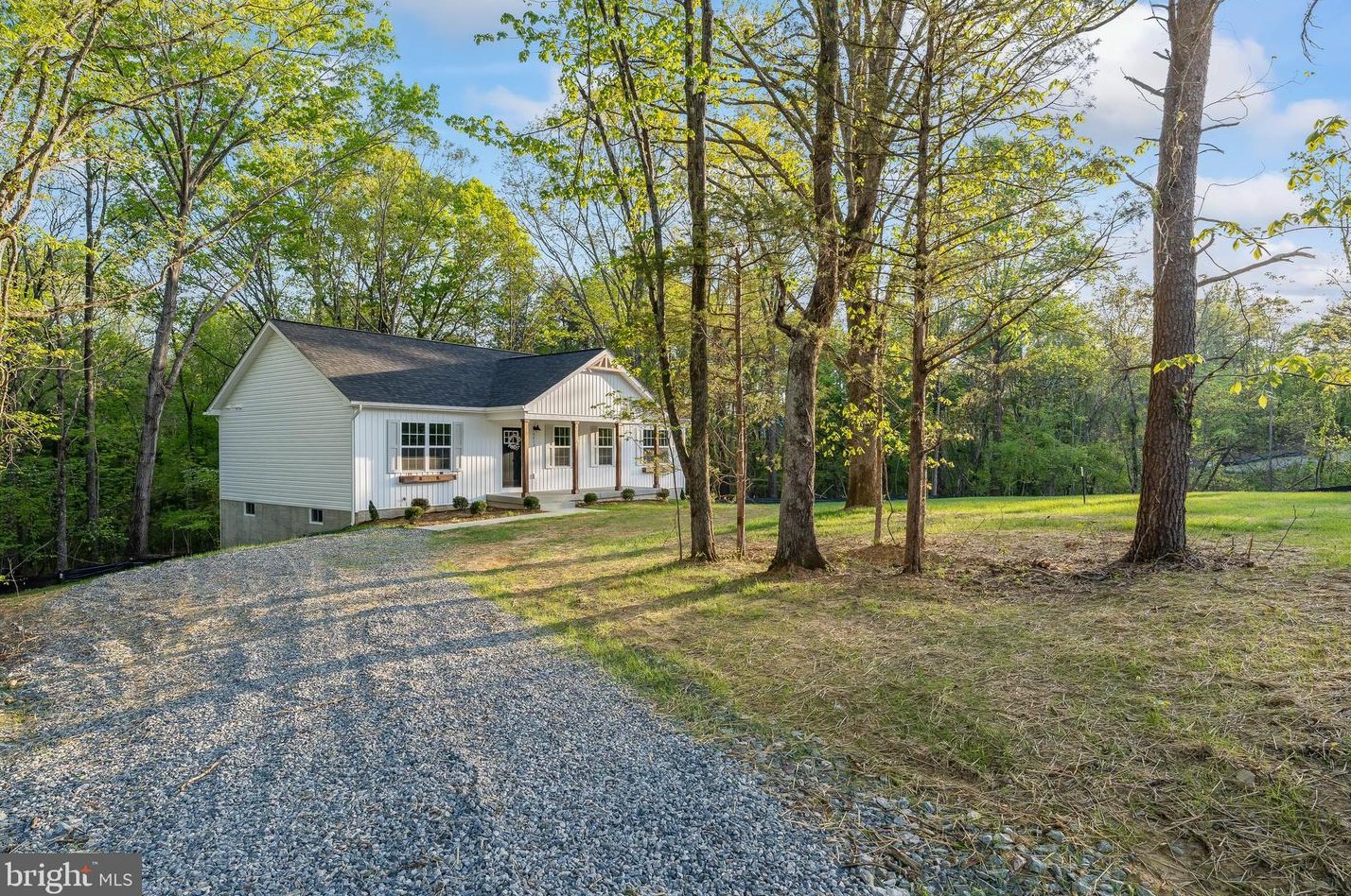5613 Bazzanella Dr, Mineral, VA 23117
