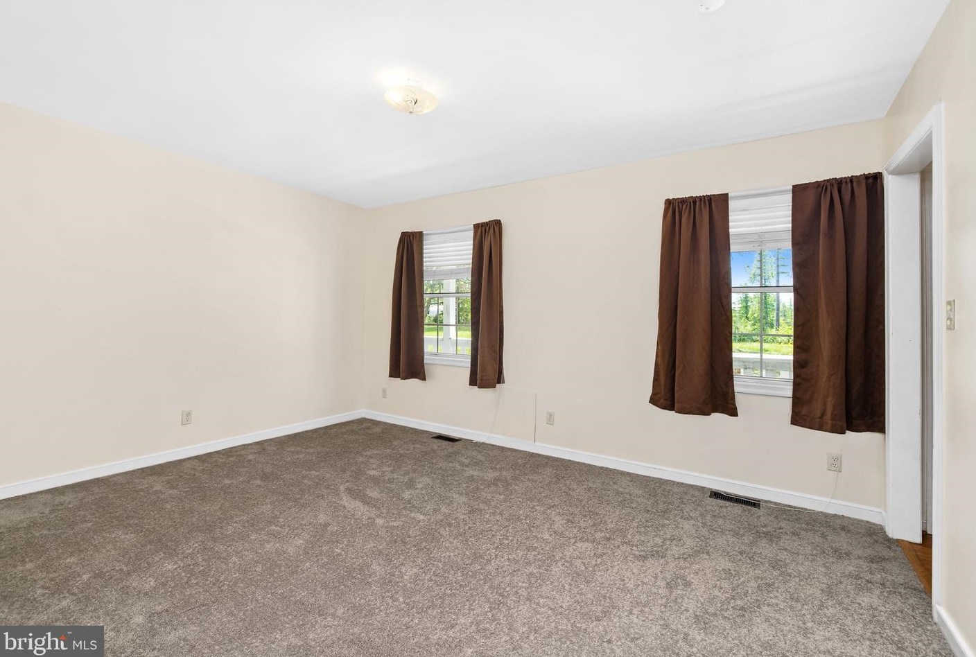 2024 Mount Olive Rd, Beaverdam VA  23015-9519 exterior