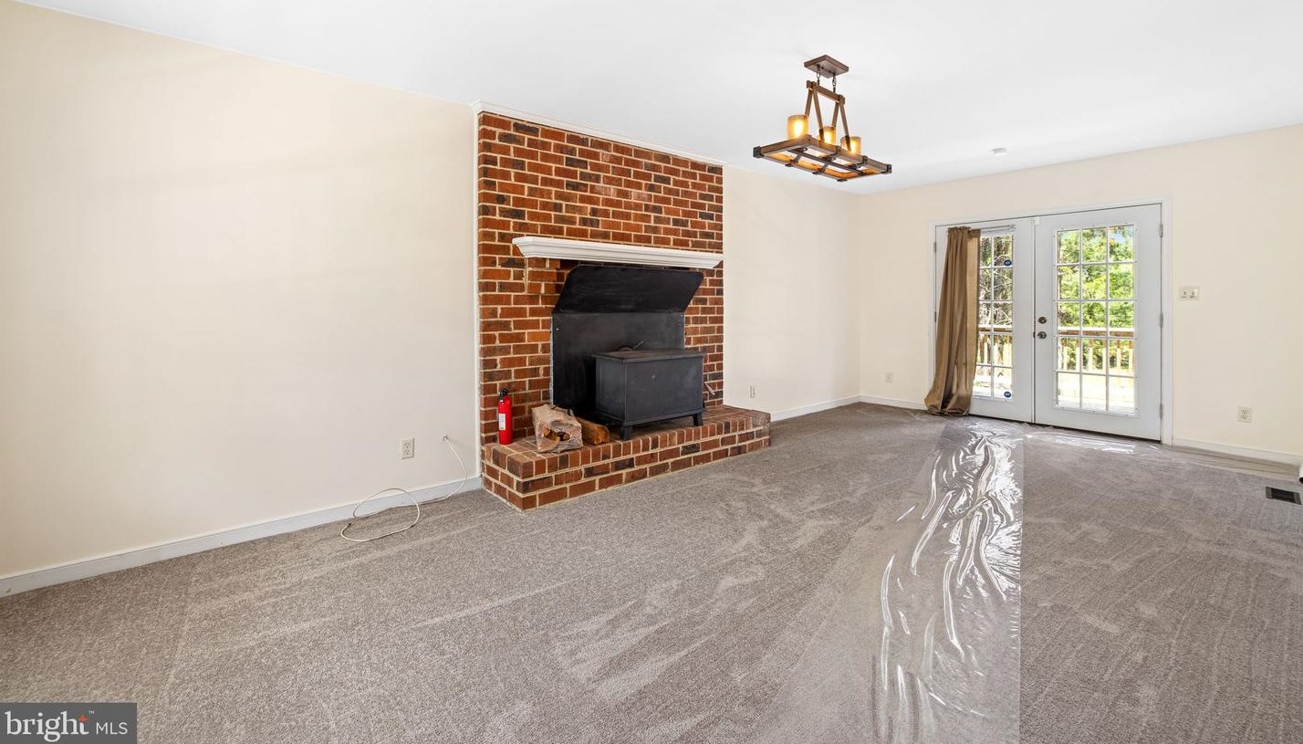 2024 Mount Olive Rd, Beaverdam VA  23015-9519 exterior