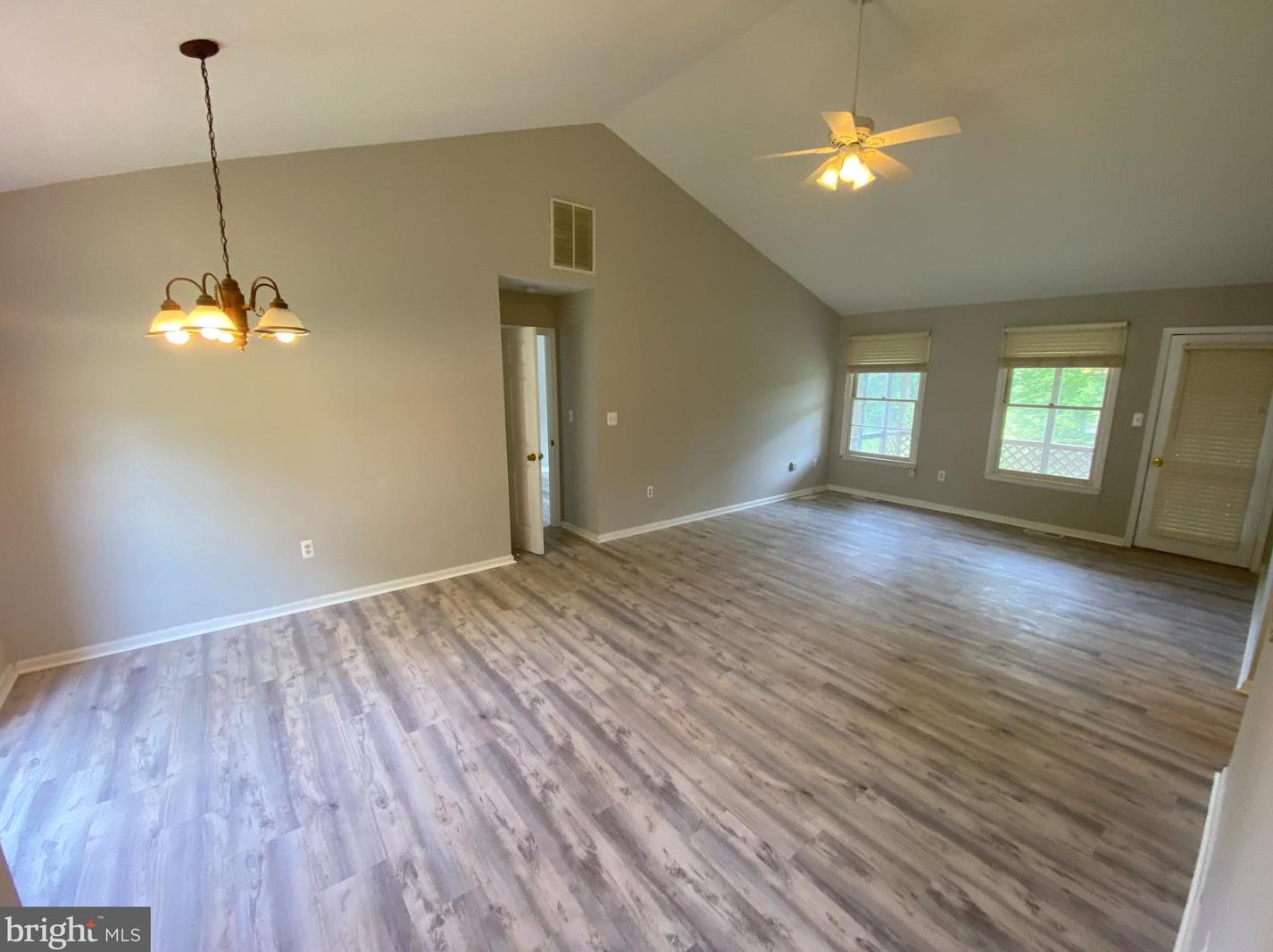 10518 Bent Tree Dr, Fredericksburg, VA 22407