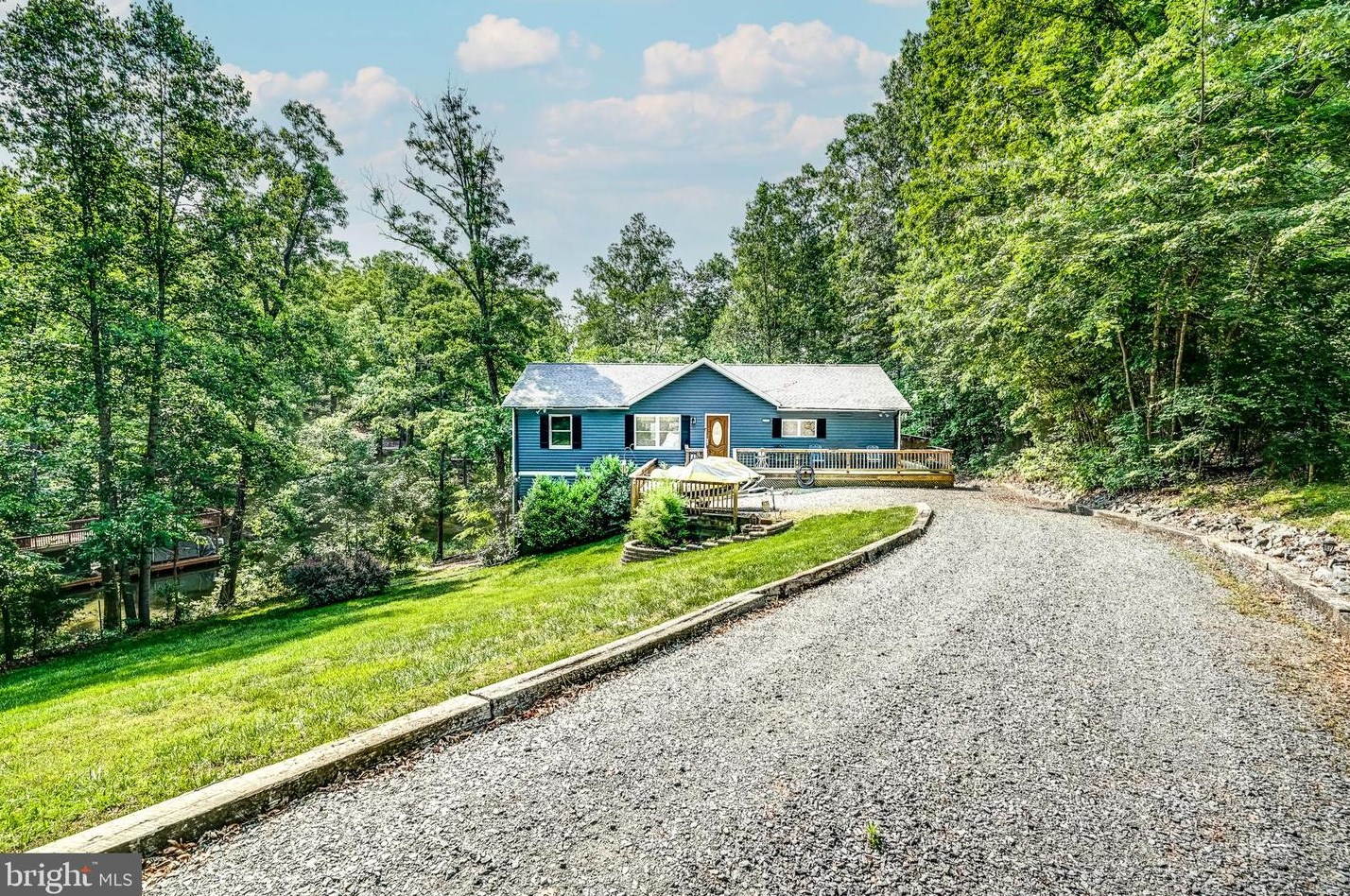 15312 Rose Valley Dr, Mineral, VA 23117