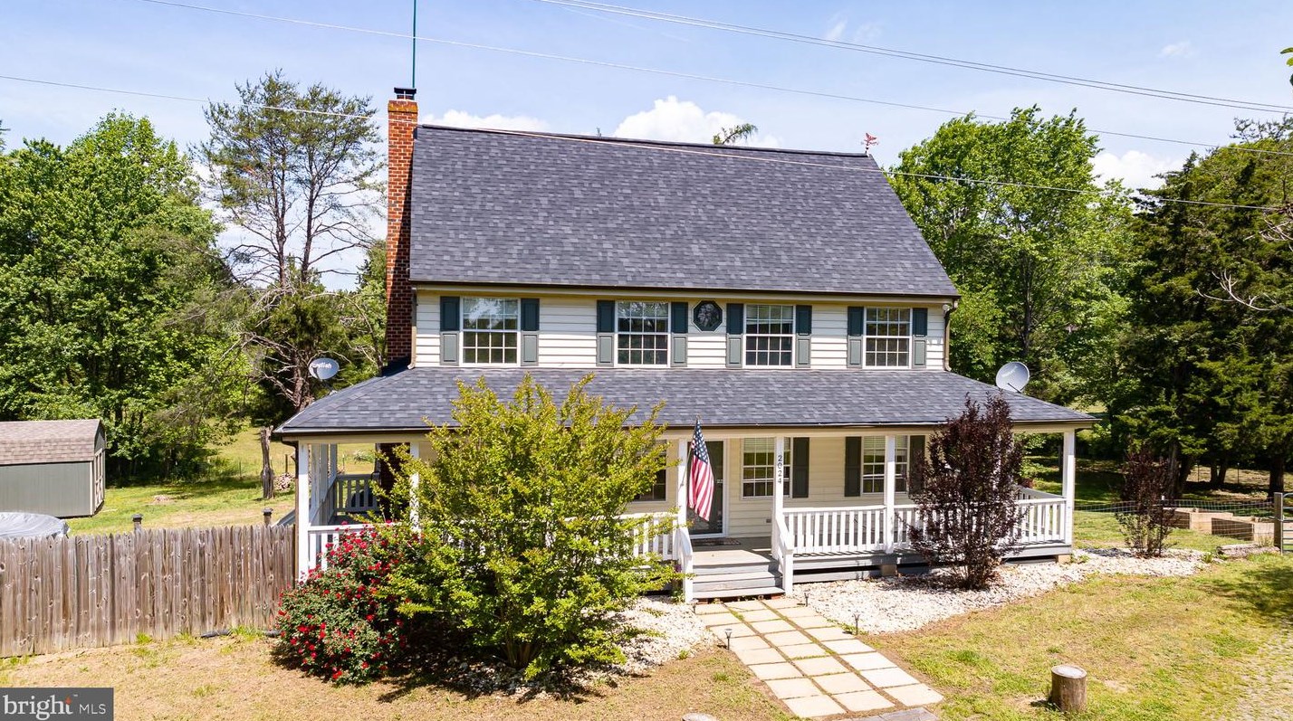 2024 Mount Olive Rd, Beaverdam VA  23015-9519 exterior