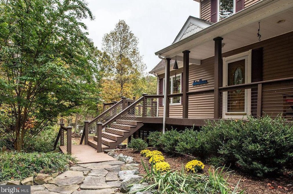 2904 Peaceful Ct, Bumpass, VA 23024