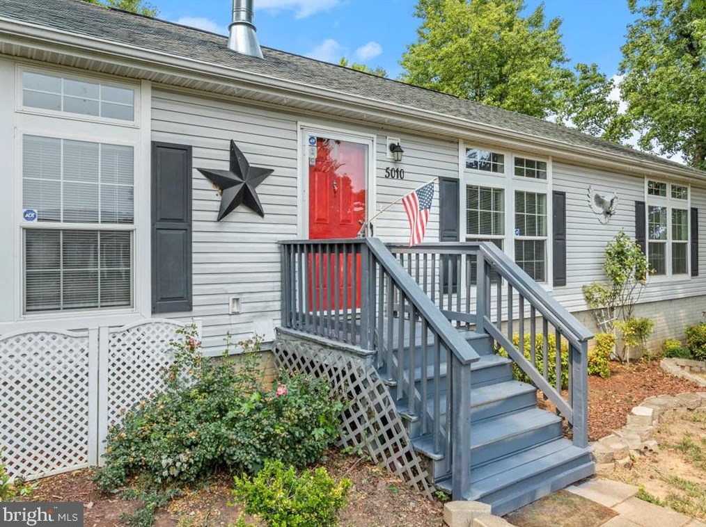 5010 Blake Dr, Fredericksburg, VA 22407