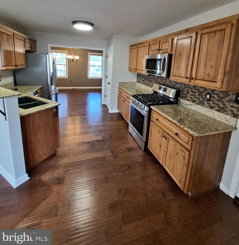 9818 Gunston Hall Rd, Fredericksburg, VA 22408