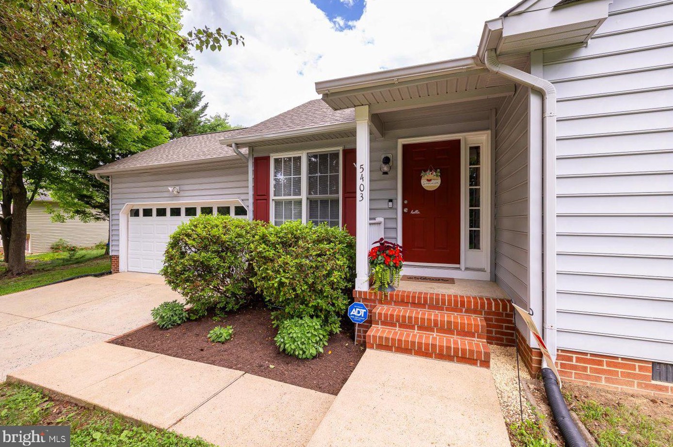 5403 S Oaks Ave, Fredericksburg, VA 22407