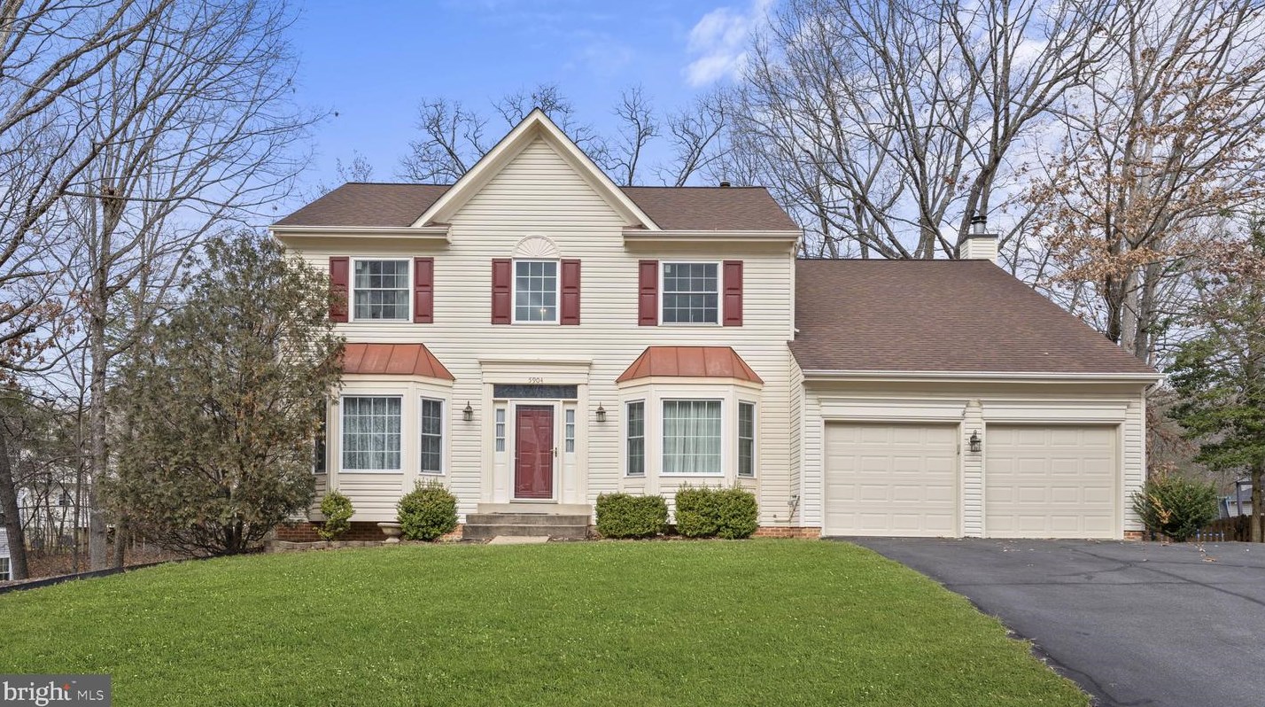 5904 Cambridge Dr, Fredericksburg VA  22407-1270 exterior