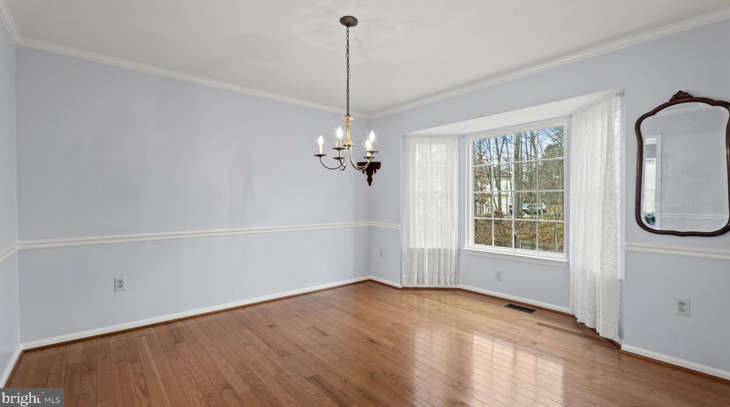 5904 Cambridge Dr, Fredericksburg VA  22407-1270 exterior