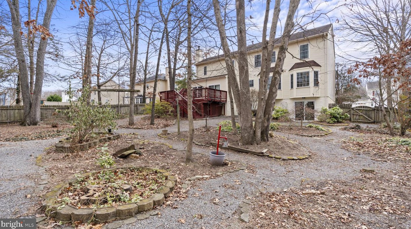 5904 Cambridge Dr, Fredericksburg VA  22407-1270 exterior